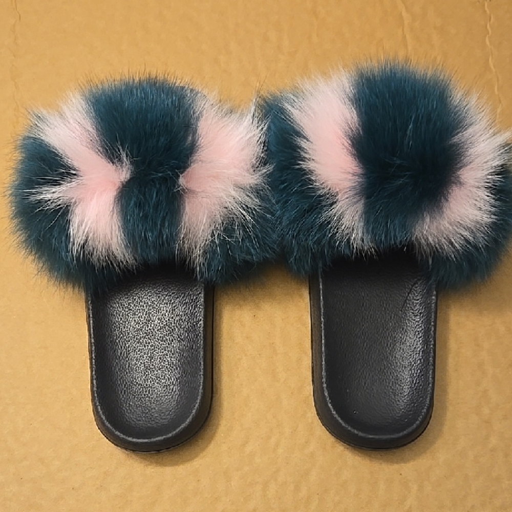 Faux Fur Fluffy Slippers in Teal and Pink